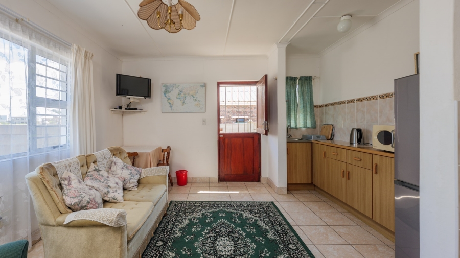 5 Bedroom Property for Sale in Struisbaai Western Cape